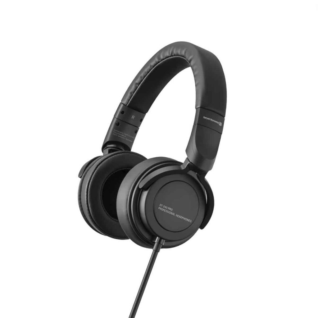 Beyerdynamic DT 240 PRO Headphones Review 1 DT 240 PRO (3)