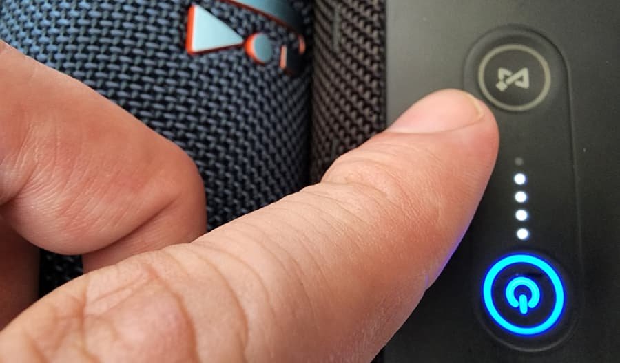 How to Link JBL Speakers 2 Showing the Flip 4 pairing button