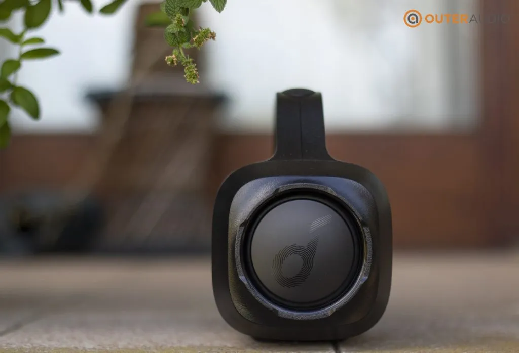 Side profile of Motion Boom speaker