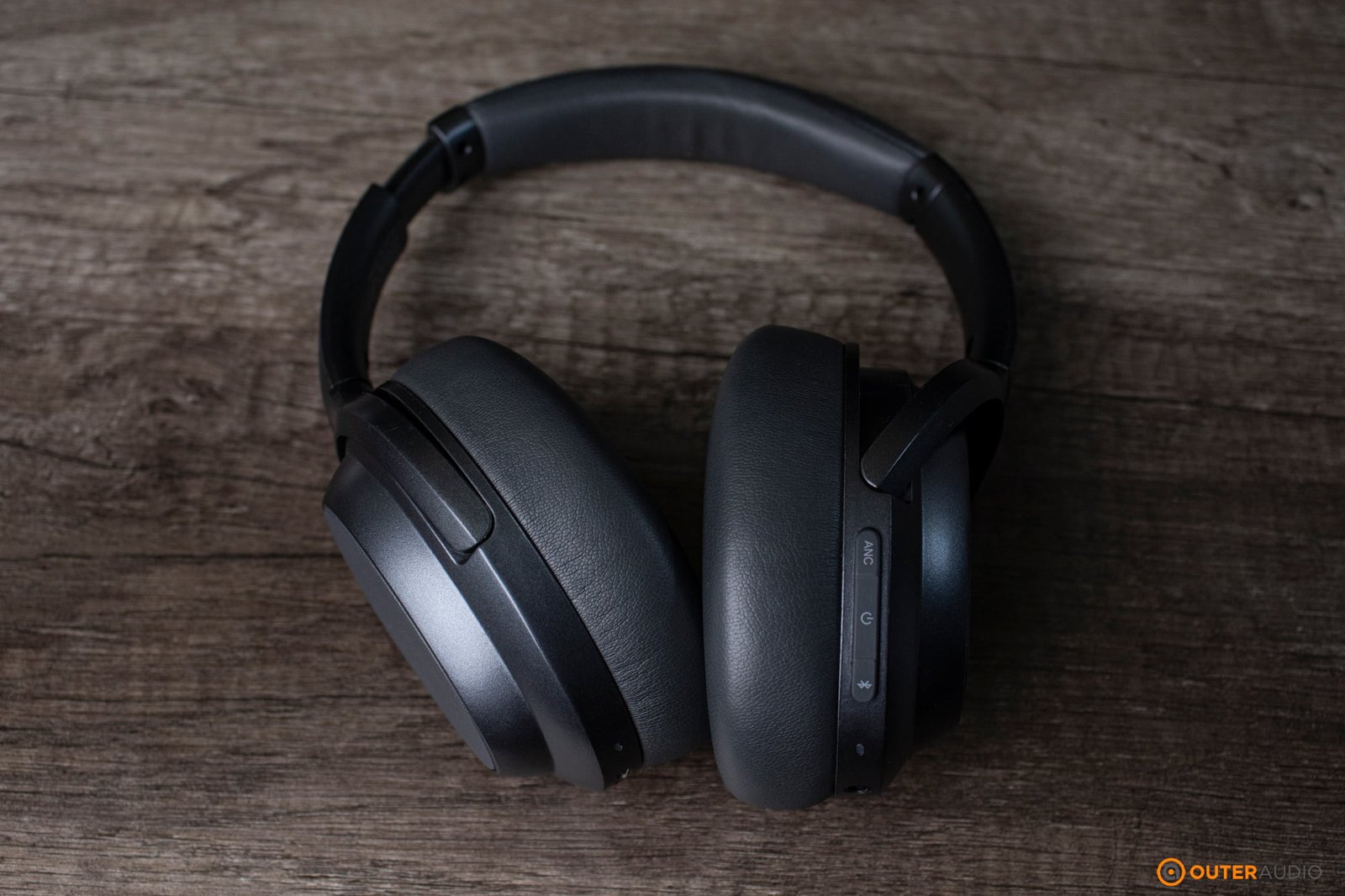 Treblab Z7 Pro on desk