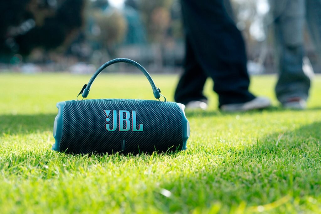 JBL Charge 6 with AI Sound boost