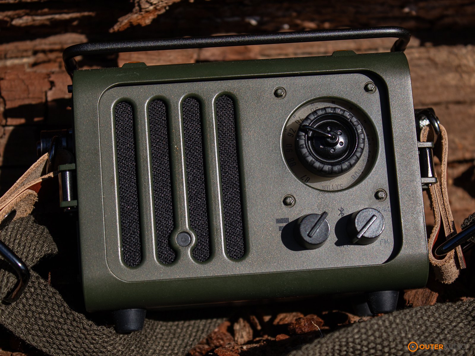 Muzen Wild Radiooo FM Radio Bluetooth Speaker