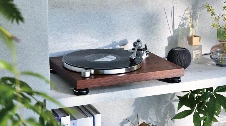 bluetooth speaker with a turntable